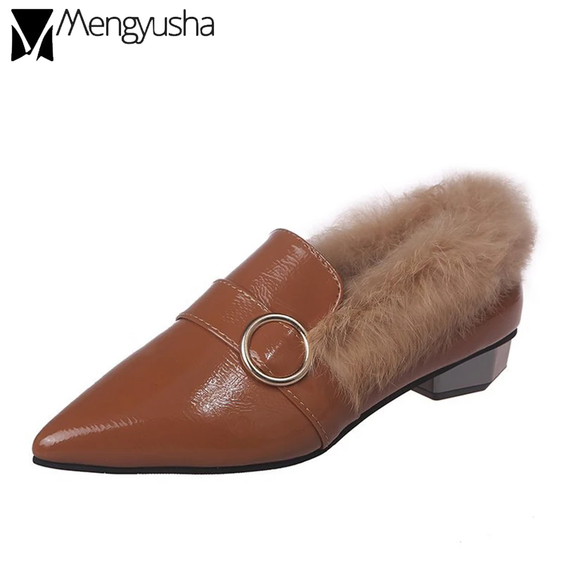 Маленькие кожаные туфли с острым носком в британском стиле женские зимние теплые