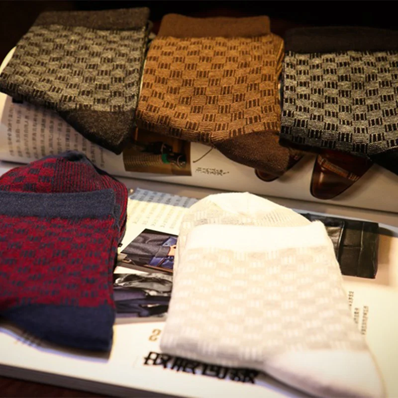 

2021 Brand New High Quality Combed Cotton Men Leisure Fashion Harajuku Dress Gifts Socks For Male Meias 5Pairs/Lot Size 38-43