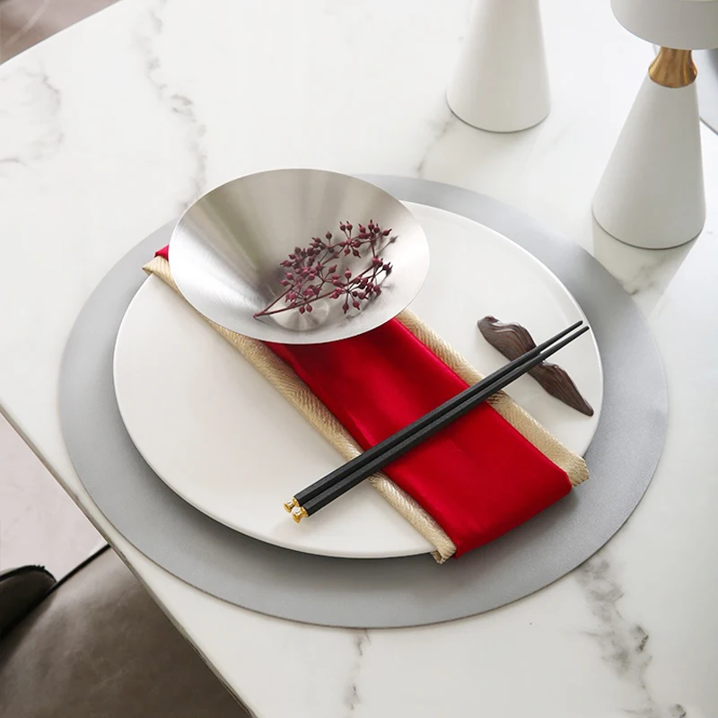 

Роскошная модель комнаты, Западная Посуда, мягкий набор для украшения стола, обеденная тарелка, круглая подстилка