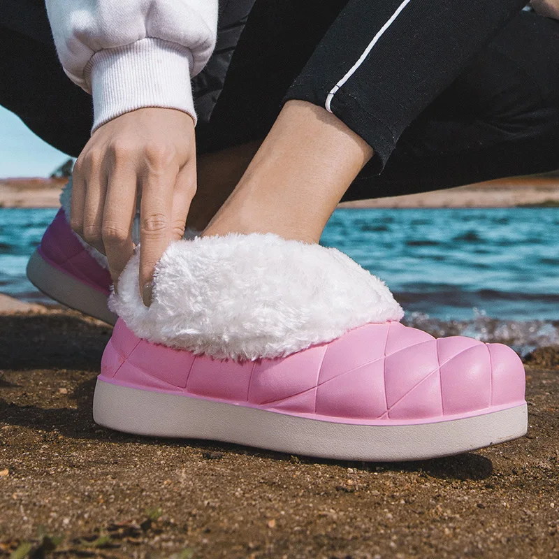 

2020 winter hot-selling snow warm shoes ladies outdoor anti-skiing boots indoor cotton shoes couple shoes plus velvet leisure