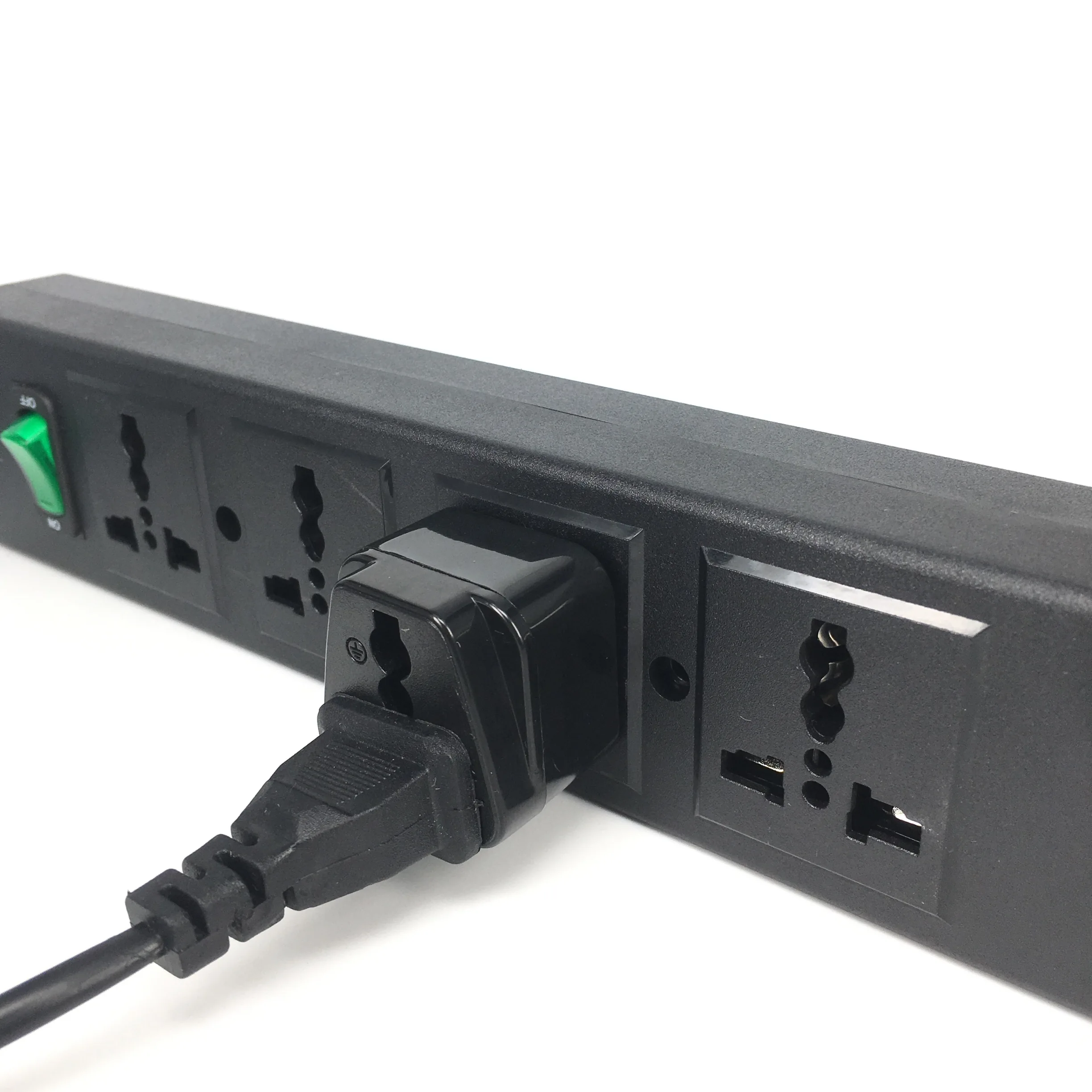 Новое универсальное зарядное устройство переменного тока для Германии России