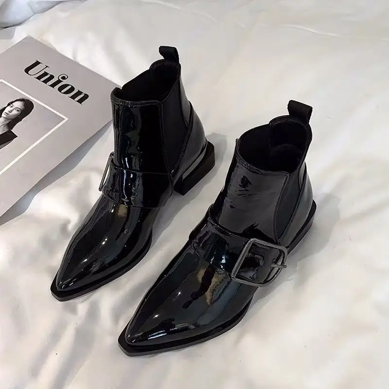 Высококачественные короткие ботинки на весну и осень однотонные мартинсы