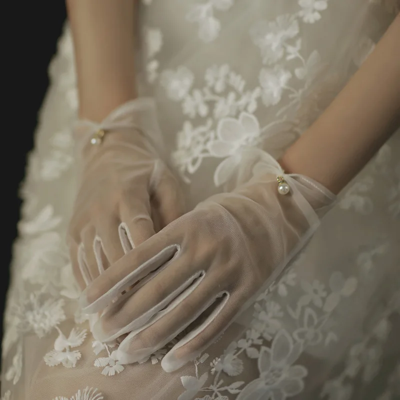 

New Women Sexy Lace White Breathable Soft Thin Summer Gloves Pearl Decoration Hollow Transparent Party Stage Performance Gloves