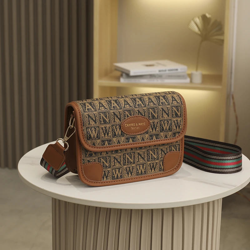 

Pu Leather Letter Luxury Woman Brand Designer Shoulder Bag With Wide Strap High Quality Quilted Purses And Handbags For Ladies