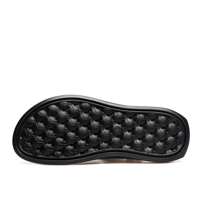 

CYYTL Summer Leather Flip Flops Fashion Men Slip On Casual Sandals Travel Shoes Breathable Outdoor Beach Walking Slippers