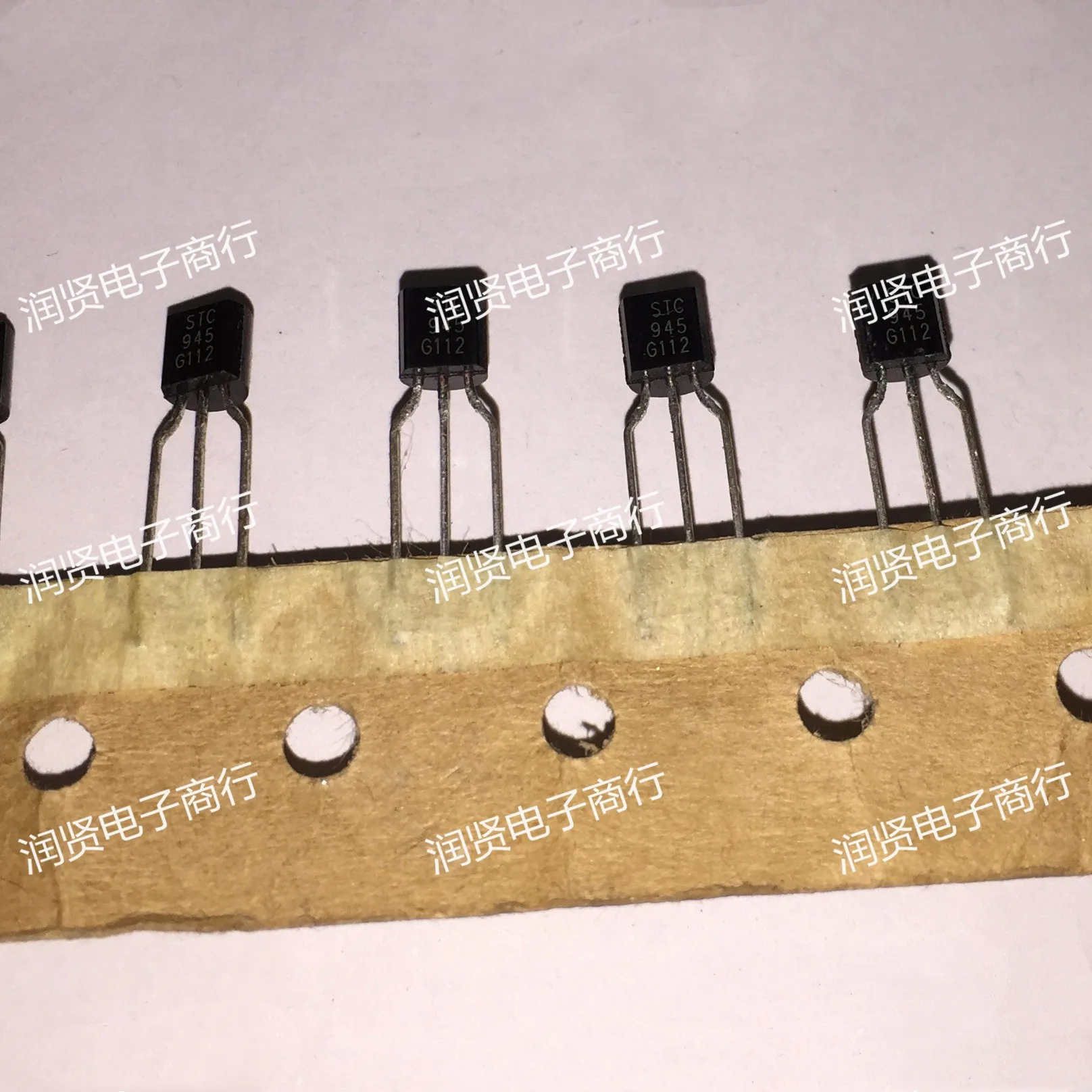 10PCS STC945G-AT STC945G STC945 TO-92 Brand new original transistor chip