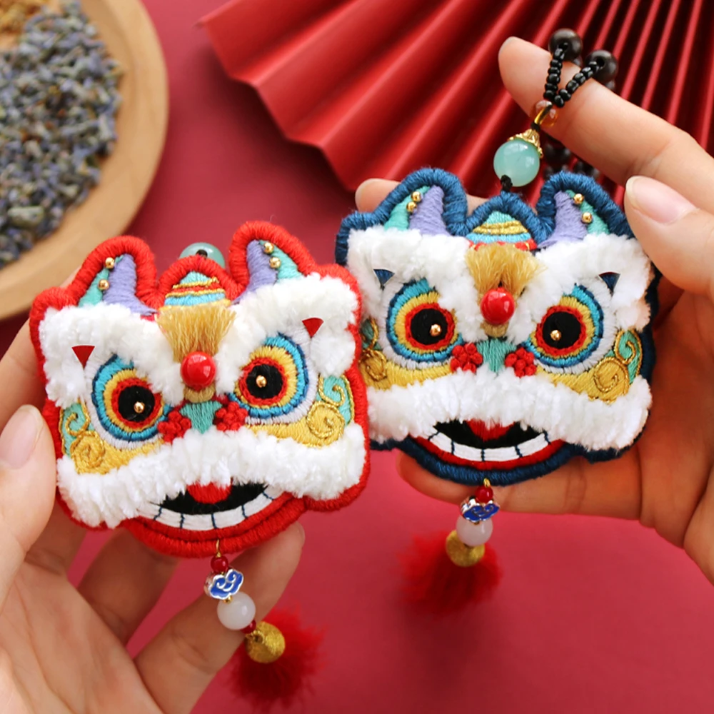 

2022 Chinese Dancing Lion Pendant Amulet Lucky Fortune DIY Embroidery Kit Handmade Material package Needlework Talisman Pendant