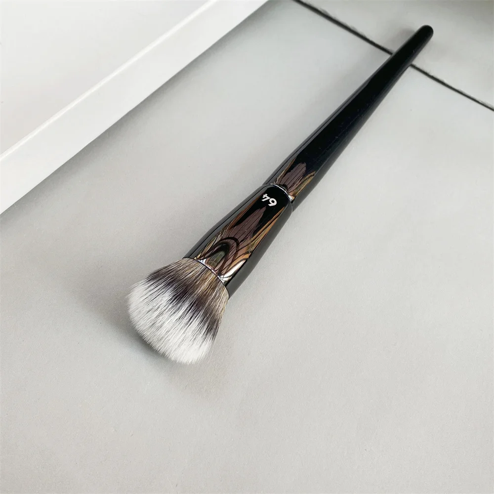 Pro Diffuser Foundation Makeup Brush #64 - Black Dual-Fiber 