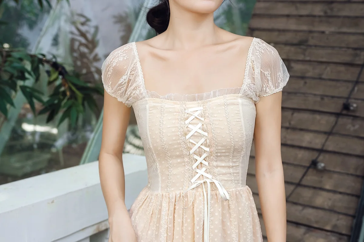 

short-sleeved dress French retro new fashion women's dresses Apricot lace