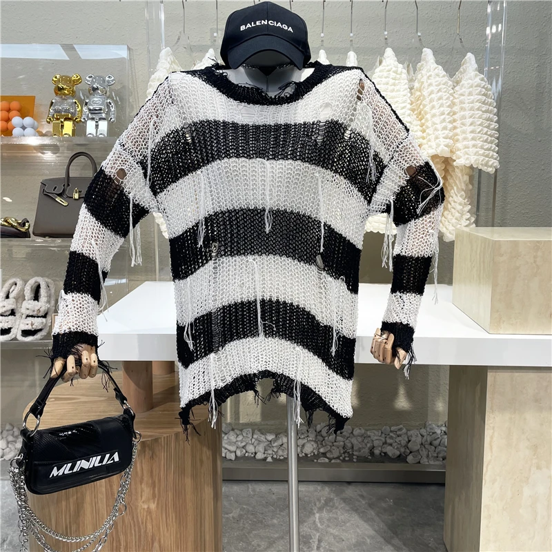 

Новый фирменный оригинальный дизайн 2021 Носите тонкий слой над свободным трикотажным верхом с отверстиями и контрастными цветами