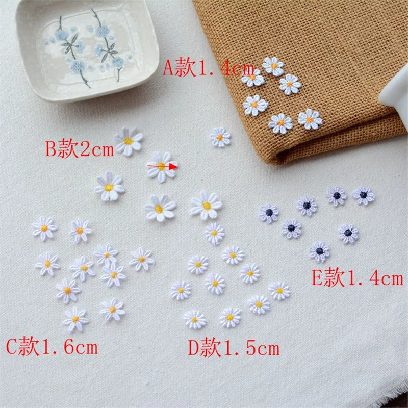 10pcs/lot Small Daisies Flower Patch Embroidery Sticker Sew on Patches for Clothing Applique Embroidery DIY Clothing Accessories images - 6