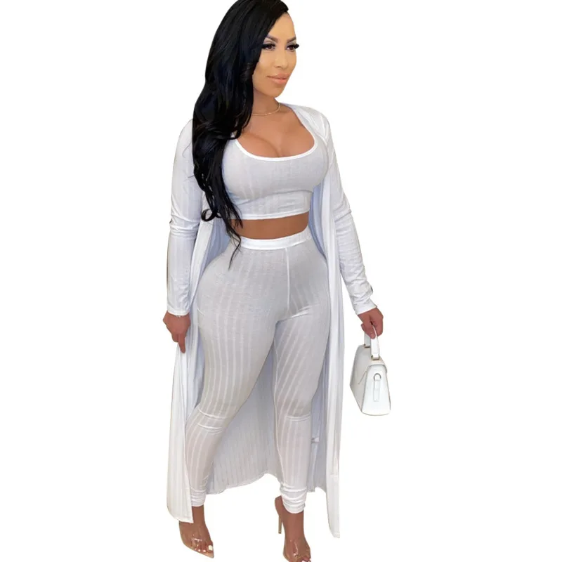 Женский костюм из укороченного топа и леггинсов с высокой талией длинного