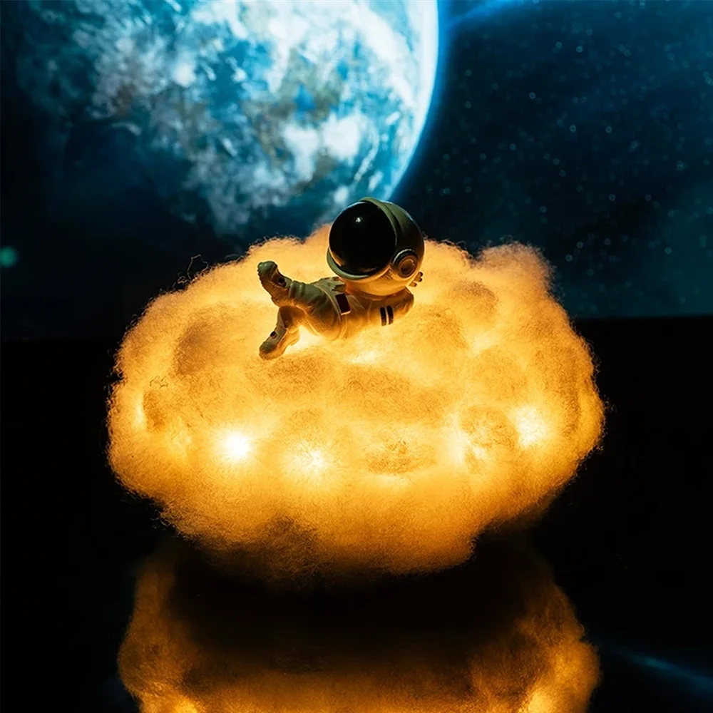 

Colorful Astronaut Cloud Lamp With Rainbow Effect As Children'S Night Light Holiday Decoration Lights Creative 3D Cloud Lamp