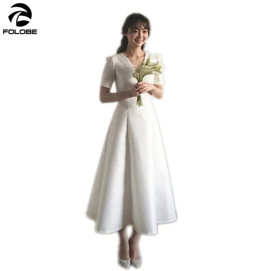 Женское атласное платье с коротким рукавом белое или цвета слоновой кости