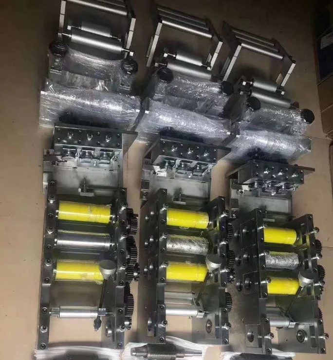 

Mask Machine head full set including roller, gear