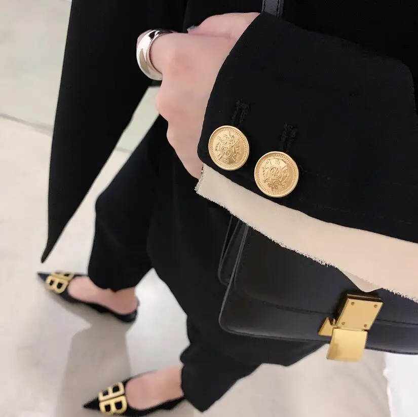 Женский винтажный блейзер с оборками черный пиджак контрастных цветов отложным