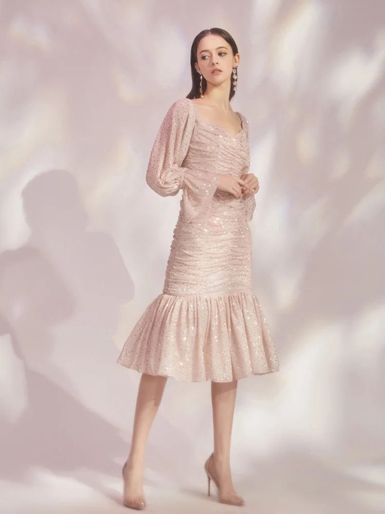 Женское плиссированное платье с квадратным вырезом весна-лето стразы бесплатная