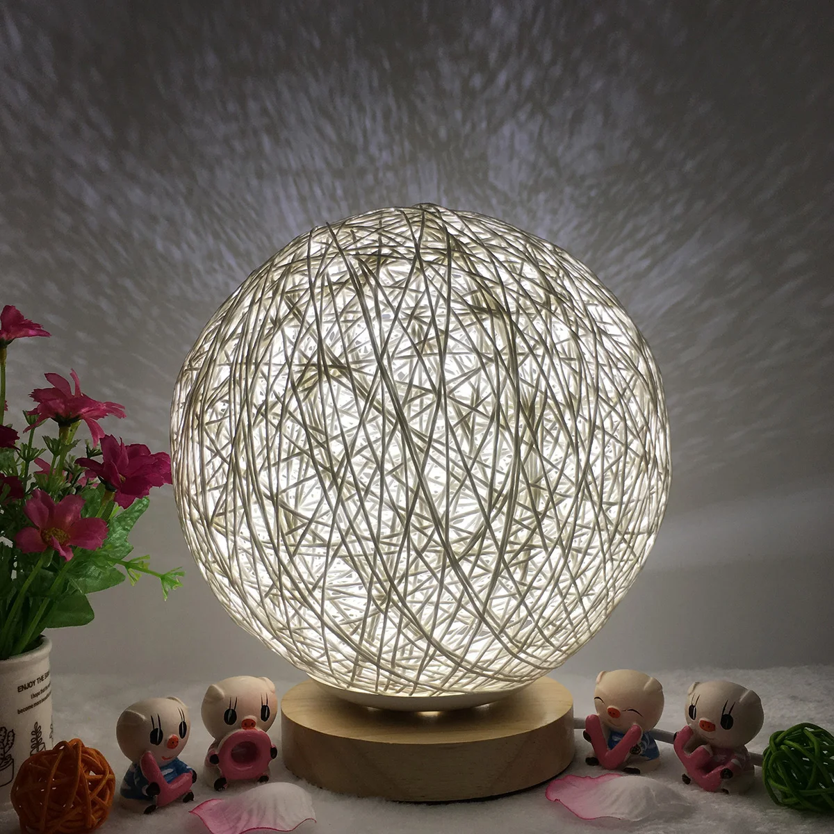 

Creative table lamp Hand-Knit Lampshade Wood Moon Lamp USB Bedroom Home Wedding Decoration Moonlight Night Light