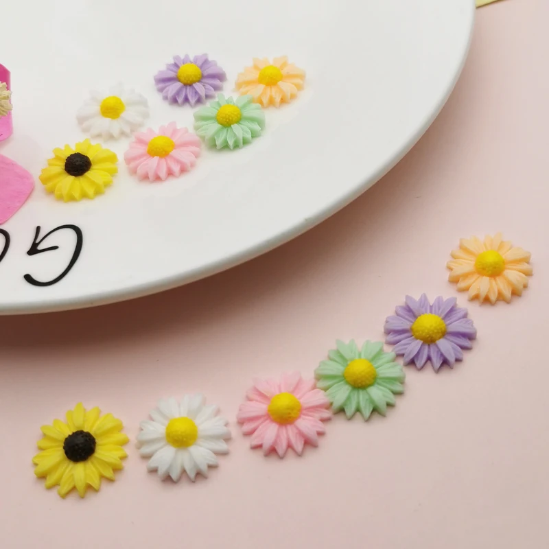 

30PCS 17*17mm Matte Color Vintage Resin Daisy Flowers Flatback Cabochon Embellishment Accessories DIY Craft
