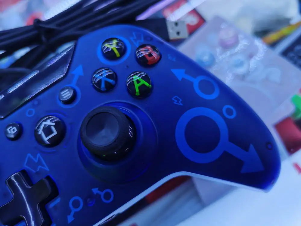 Цветная коробка OEM высококачественный проводной контроллер для игровая