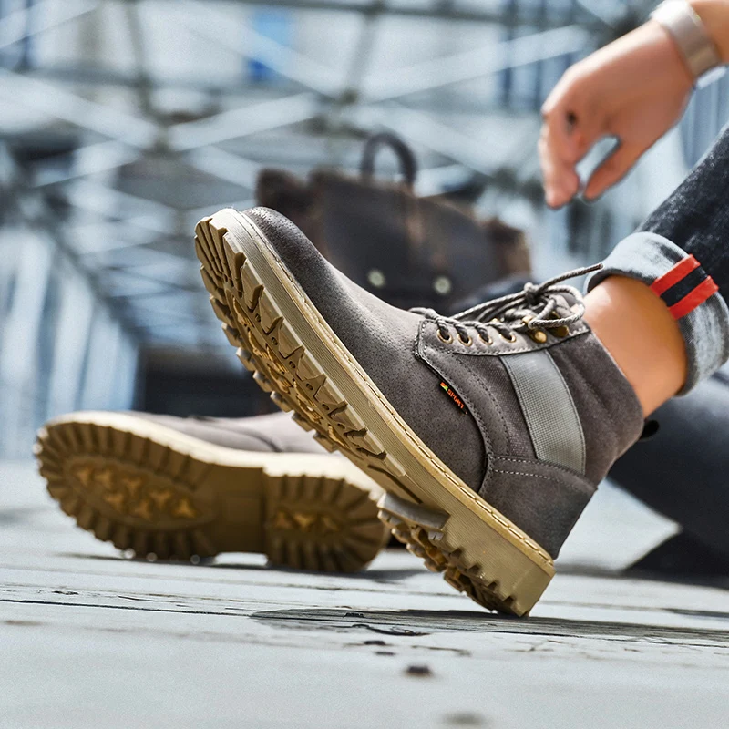 Высокие кроссовки кожаные для отдыха мужские модные ботинки мартинсы