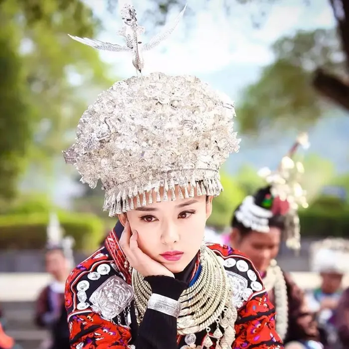 Красивая из Miao серебра шляпа для Для женщин фестиваль вечерние