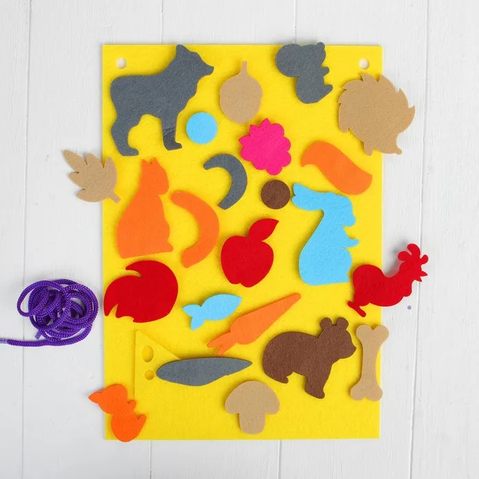 Коврик из фетра с липучками &quotЗверята&quot лист основа + 24 элемента Школа талантов |