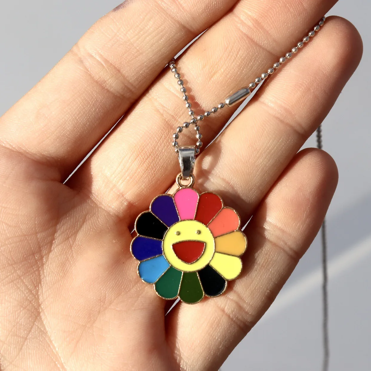 

Instagram sunflower colorful smiley necklace for men and women fashion hip hop couple retro choker
