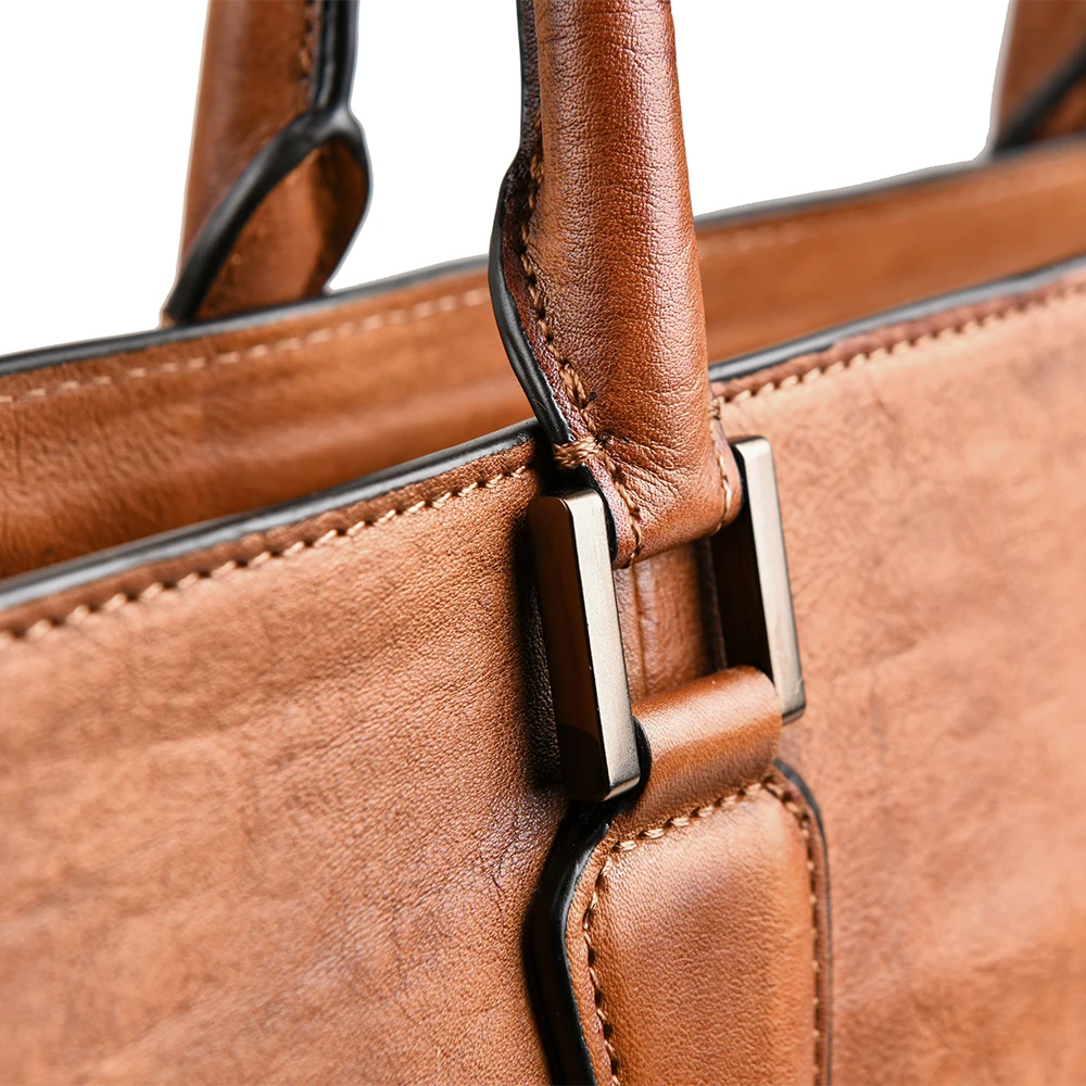 Мужская сумка мессенджер из натуральной кожи коричневого цвета через плечо 15