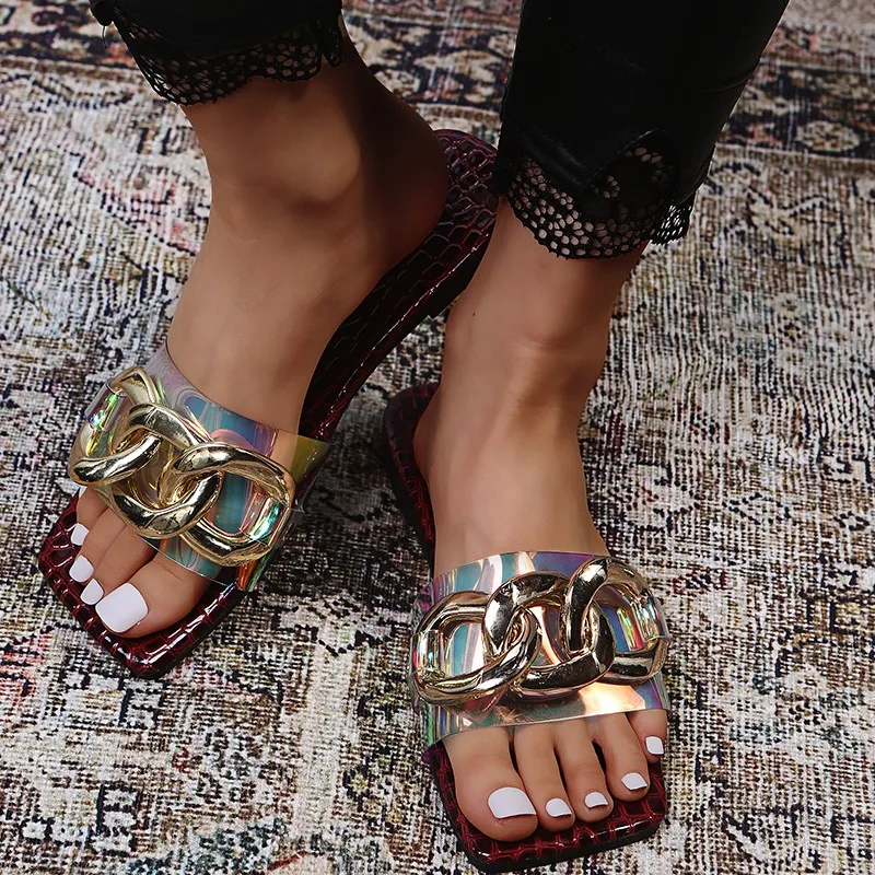 

2021 new fashion chain bow slippers sandals women sandals summer outdoor shoes non-slip slippers flip-flops 43 slipper women
