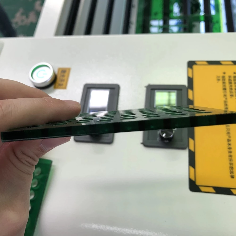 Станок для лазерной резки листового металла цена/лазерный резак с ЧПУ