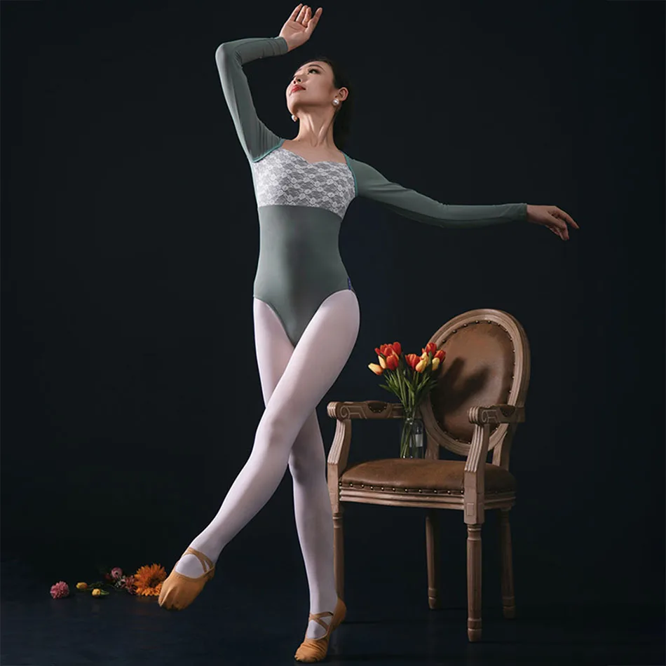 Женское боди с длинным рукавом и открытой спиной составного кроя | Тематическая