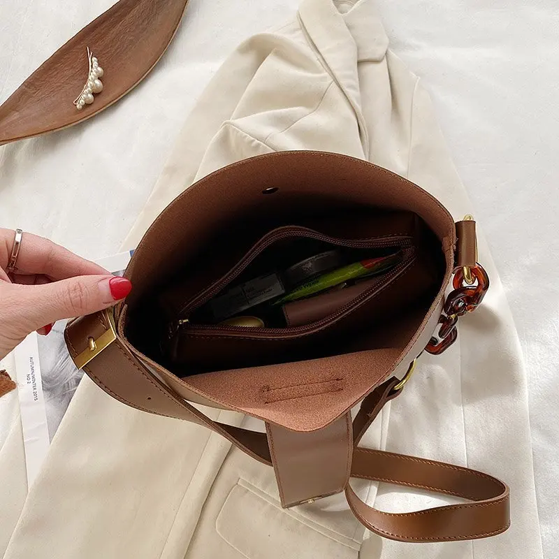 

Women Shoulder Bag For 2021 Fashion Ladies Crossbody Bag Luxury New Designer Artificial Leather Bucket Bag Simple Solid Color