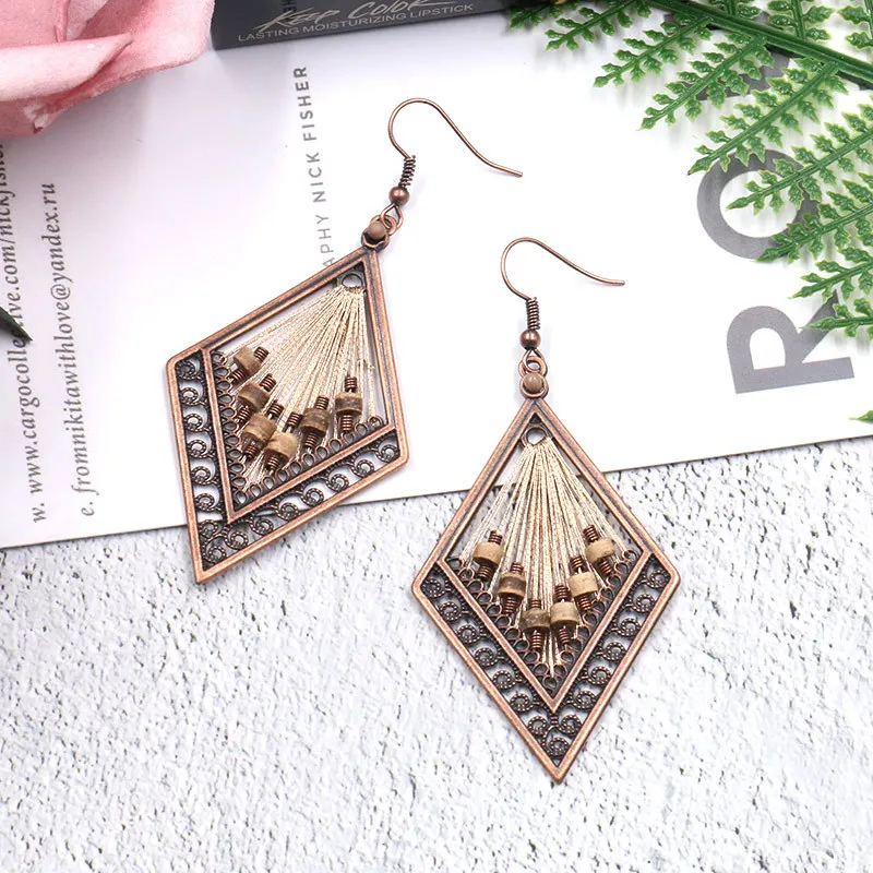 

Retro Fashion Personality India Trend New Hand-Woven Earrings Creative Rhinestone Wooden Bead Accessories Ornament Gift