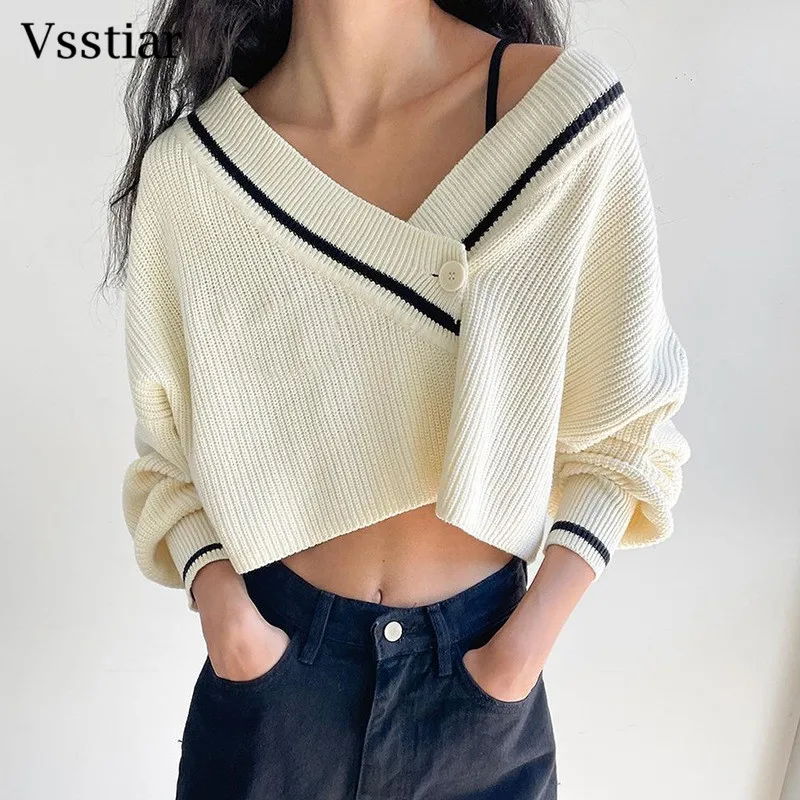 

Женский трикотажный кардиган с V-образным вырезом