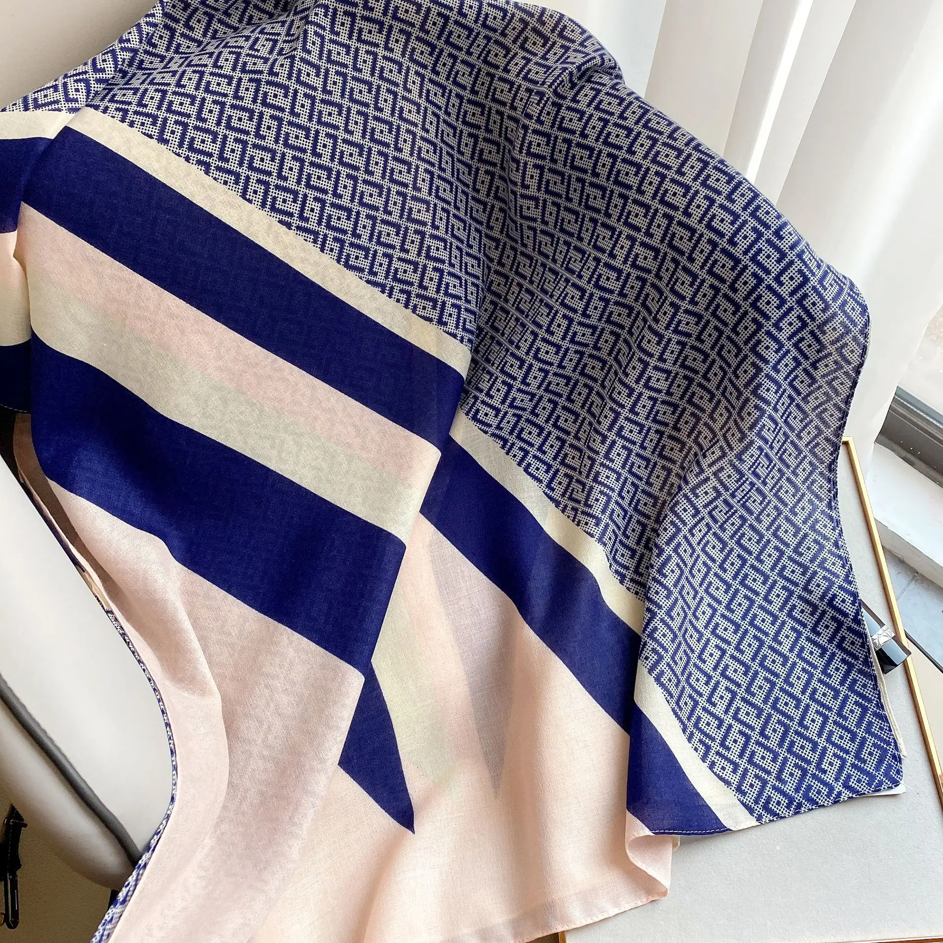 

2021 European and American new cotton hemp scarf women's spring and autumn Silk Scarf Shawl warm fashion collar winter