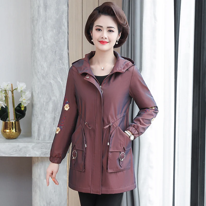 

Женская ветровка с капюшоном, свободная повседневная куртка с вышивкой, весна-осень размера плюс