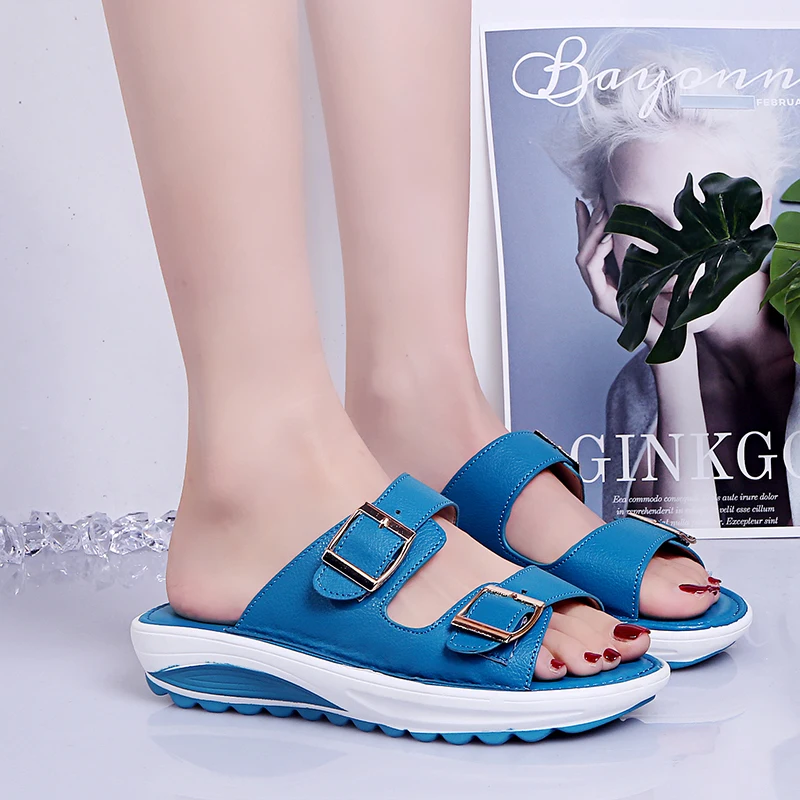 

Women's Shoes
