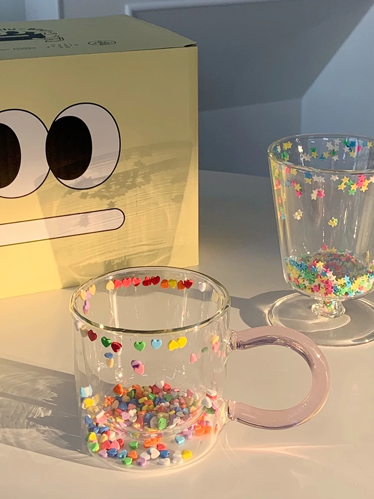 

Корейская двухслойная стеклянная чашка с сыпучим песком, креативная чашка для воды с милым сердцем для девушек, прозрачный Кубок для сока