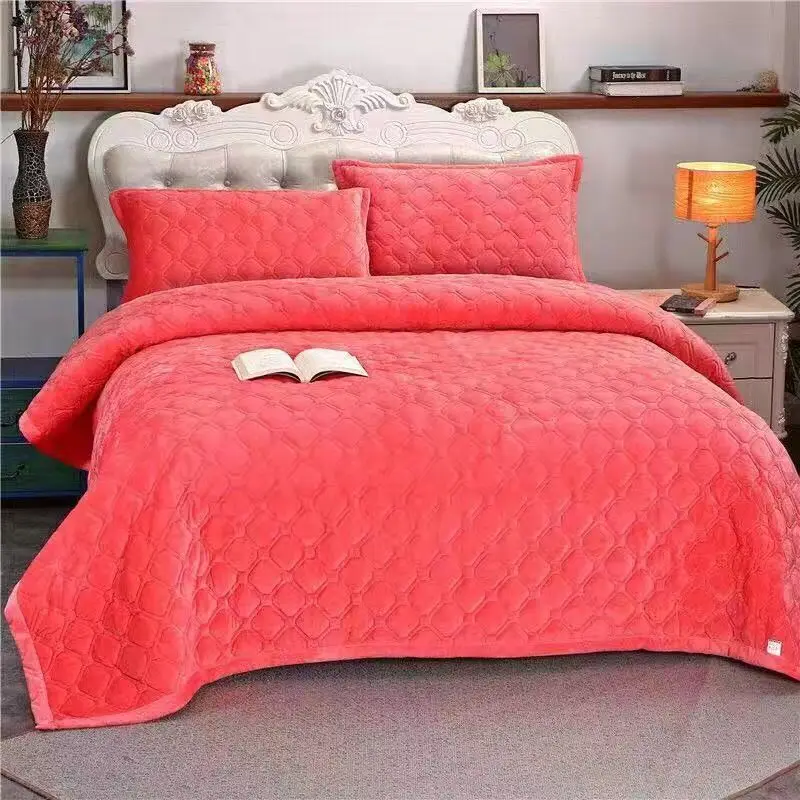 

Bed Blanket 1 pcs Solid Color Soft Flannel Thicken Blanket Single Queen King Warm Plaids for Beds New Blankets 2020