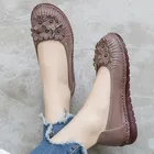 Лоферы женские из натуральной кожи, на плоской подошве, с круглым носком, однотонные