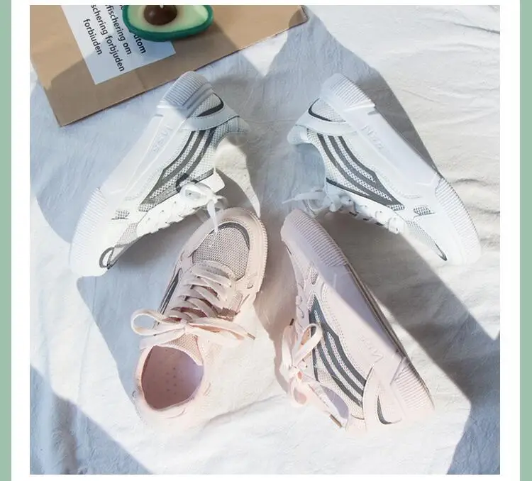 New Small White Shoes Women Breathable Reflective Stripe Shine Fashion Sneakers Ladies Casual Run Jogging Shoes Student Trainers