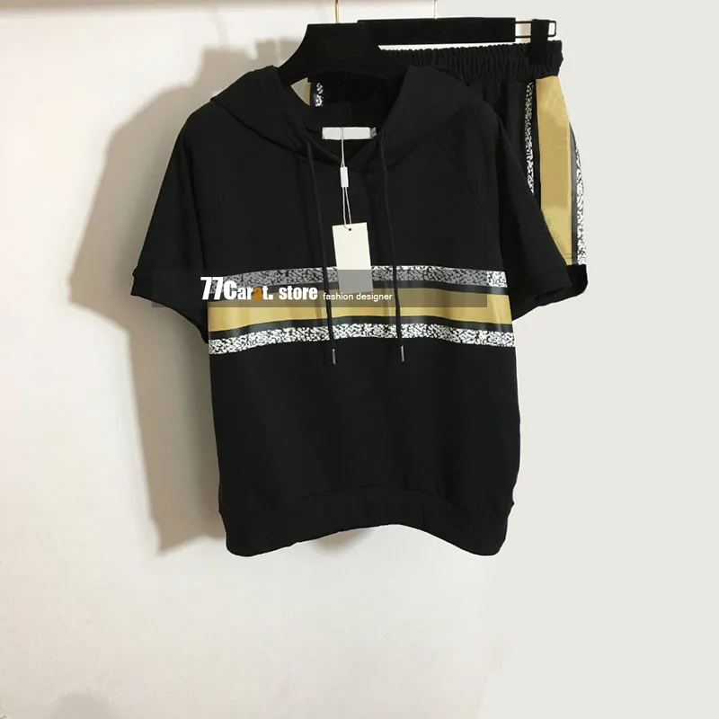 

high quality 2 two piece short sets women hooded short sleeve top and letters print casual shorts branded design clothes outfits