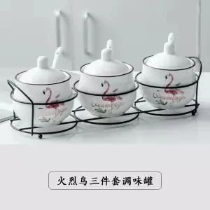 Ceramic Seasoning Jar Three-piece Kitchen Utensils Seasoning Box Household Salt Seasoning Seasoning Tank Combination Set Send - Цвет: 3-piece set