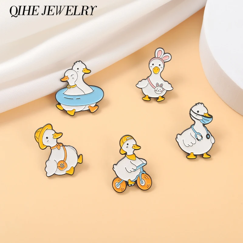 Мультяшные эмалевые булавки в виде утки броши для велосипеда доктора лица