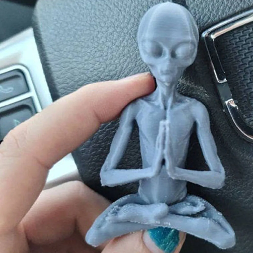 Полимерная скульптура инопланетянина для украшения комнаты ручной работы