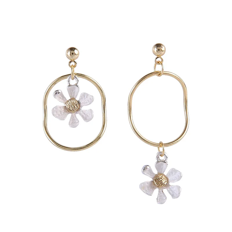 

Elegant Korean White Flower Irregular Circle Drop Earrings Charm Wedding Party Pendientes For Women Asymmetrical Jewelry