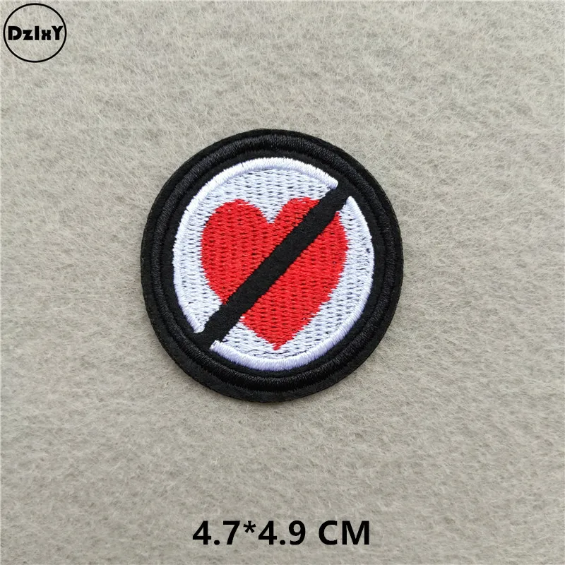 1-PCS-D-342 46 различных стилей на выбор) красные губы нашивки для одежды вышитые аппликации железные значки полосы наклейки на одежду - Цвет: 1-PCS-D-342