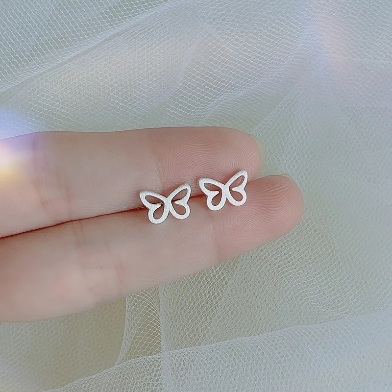 Женские серьги-гвоздики в форме бабочки, простые Стильные милые маленькие серьги с животными, японские и корейские ювелирные украшения для вечеринок