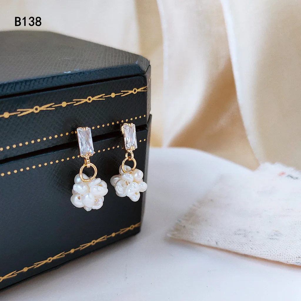 Женские серьги-гвоздики с натуральным пресноводным жемчугом | Украшения и